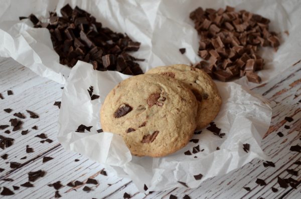 Puha csokoládés keksz bögrésen – öt perc munkával