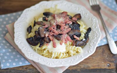 Baconos gombás tészta – krémes, fűszeres, gyors vacsoraötlet