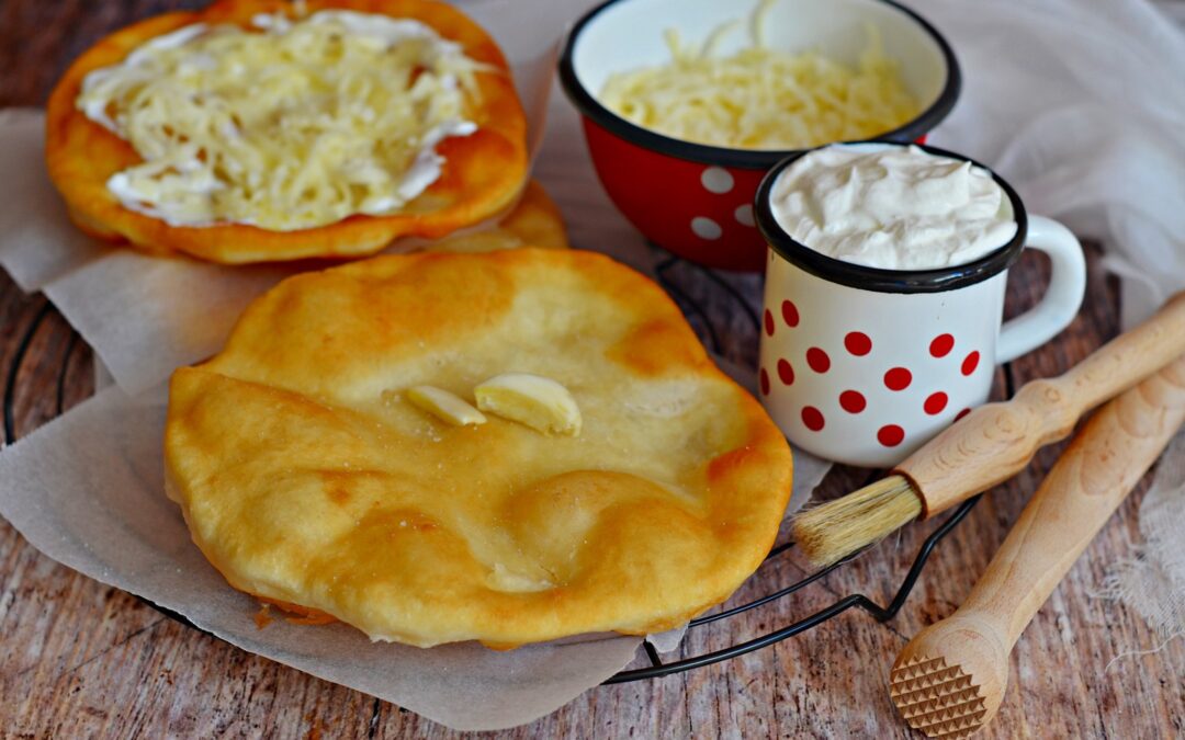 Expressz tejfölös lángos bögrésen